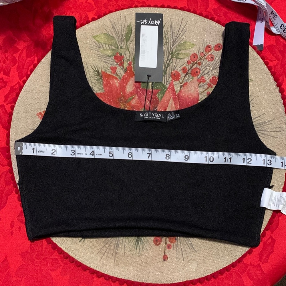 Crop Tops Size 2 - Picture 9 of 11